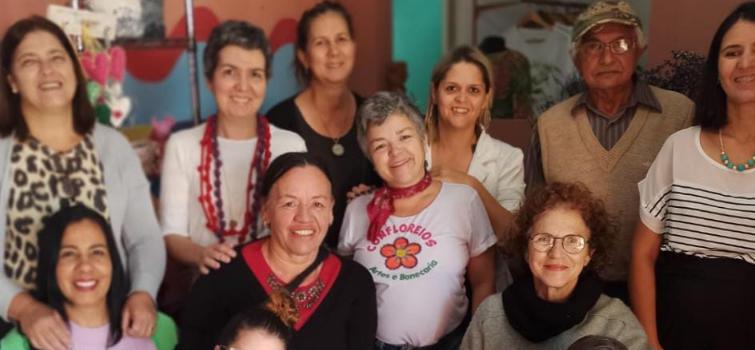 Grupo Pé de Sonhos se apresenta em Divinópolis