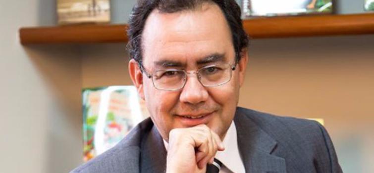 Augusto Cury faz palestra nesta quinta em Divinópolis