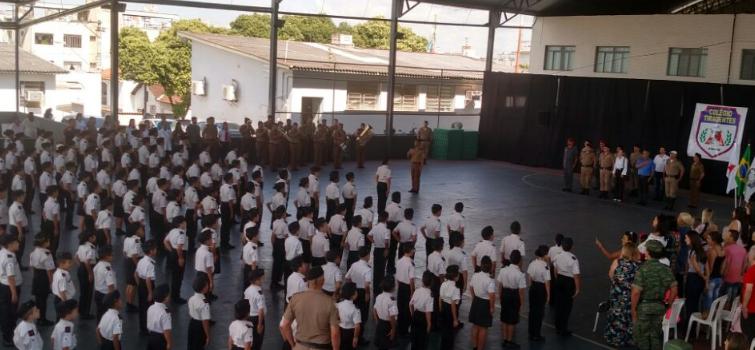 Colégio comemora Dia de Tiradentes