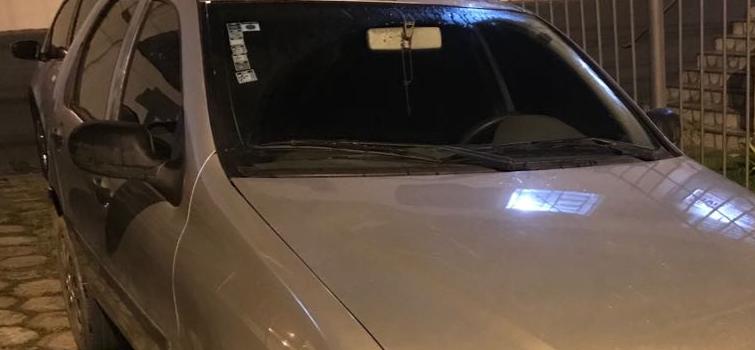 Homem é preso com veículo clonado e documento falso em Divinópolis