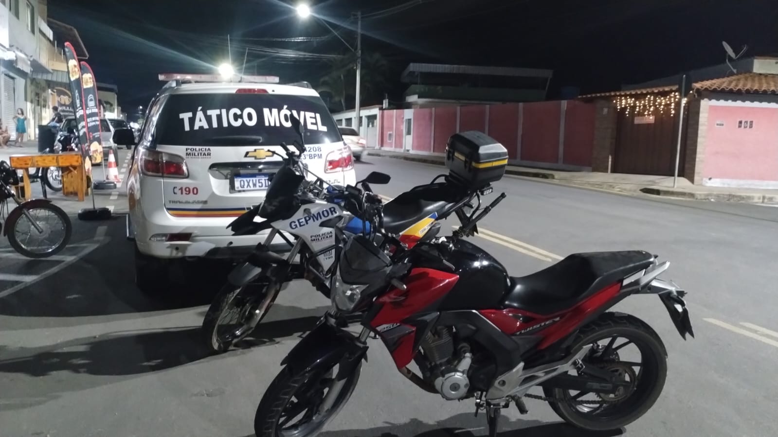 Divinópolis: PM recupera dois veículos furtados e apreende motocicleta clonada no fim de semana