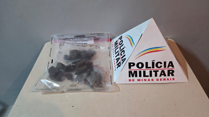 Polícia Militar prende homem por tráfico de drogas em Formiga