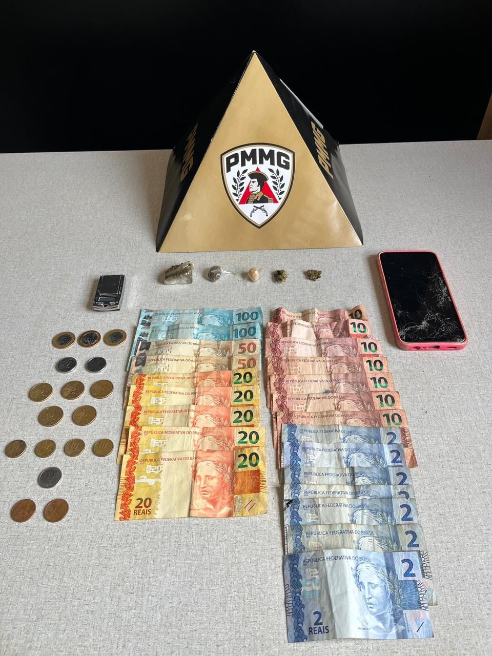 Polícia Militar apreende adolescente por tráfico de drogas em Abaeté